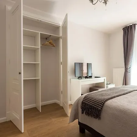 Lägenhet Stylish & Modern Studio Old Town By Houseys VNO
