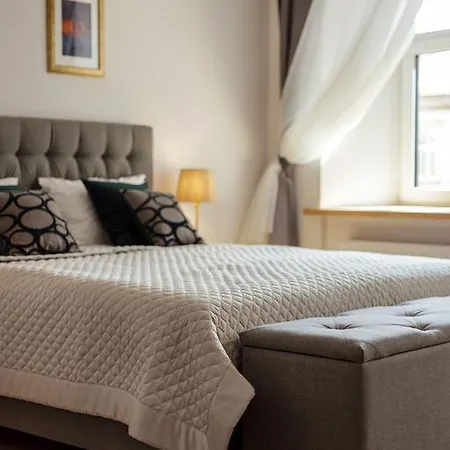 Stylish & Modern Studio Old Town By Houseys Lägenhet VNO