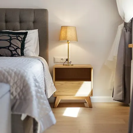 Stylish & Modern Studio Old Town By Houseys Lägenhet